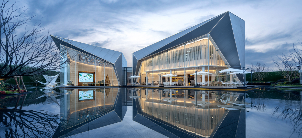 2019年是中國奧園發(fā)展史上一個重要里程碑，奮進新時代，筑夢新奧園。積極履行企業(yè)應承擔的社會責任，為客戶乃至社會“構筑健康生活”。
