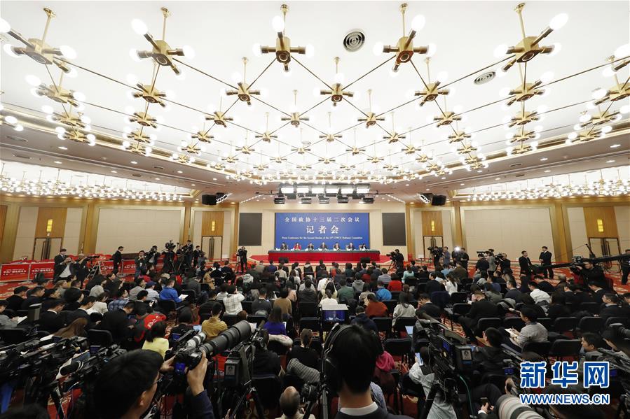 （兩會·XHDW）（9）政協(xié)委員談優(yōu)化營商環(huán)境、促進民營經濟高質量發(fā)展