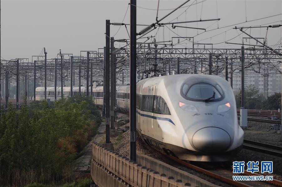（新華全媒頭條·圖文互動）（1）這個春天，追尋奮斗者的腳步——寫在2020年“五一”國際勞動節到來之際