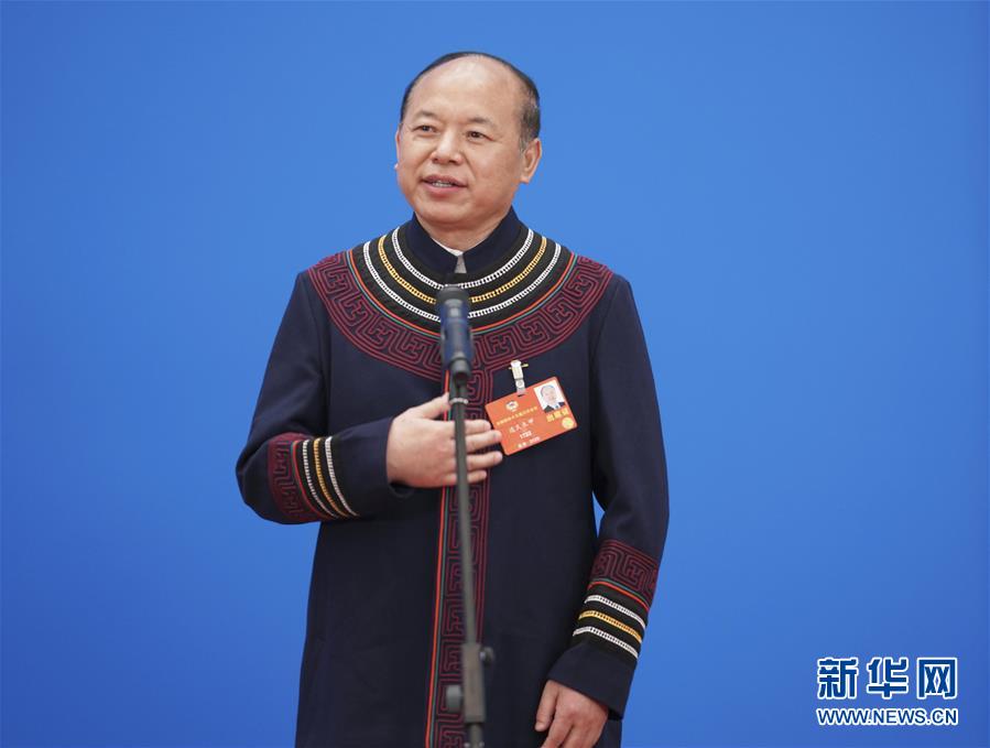 （新華全媒頭條·兩會特別報(bào)道·圖文互動）（4）凝聚起決戰(zhàn)決勝的人民偉力——2020年全國兩會巡禮