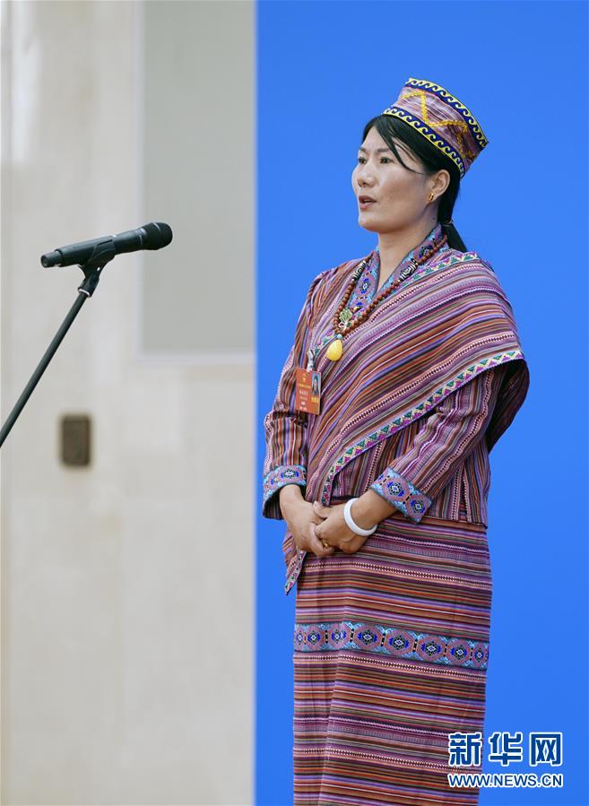 （新華全媒頭條·兩會特別報(bào)道·圖文互動）（6）凝聚起決戰(zhàn)決勝的人民偉力——2020年全國兩會巡禮