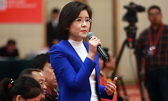 中央電視臺、中國國際電視臺記者提問