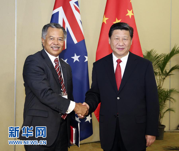 11月22日，國家主席習(xí)近平在斐濟(jì)楠迪會(huì)見庫克群島總理普納。新華社記者丁林?jǐn)z 