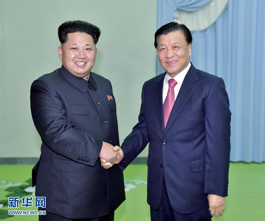 10月9日，中共中央政治局常委、中央書記處書記劉云山在平壤百花園迎賓館會見朝鮮勞動黨第一書記金正恩。 新華社記者 李濤 攝