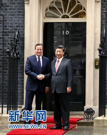 10月21日，國家主席習近平在倫敦唐寧街首相府同英國首相卡梅倫舉行會談。 新華社記者 鞠鵬 攝 
