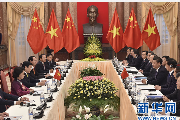 11月6日，中共中央總書記、國家主席習(xí)近平在河內(nèi)同越南國家主席張晉創(chuàng)舉行會(huì)談。 新華社記者李濤攝