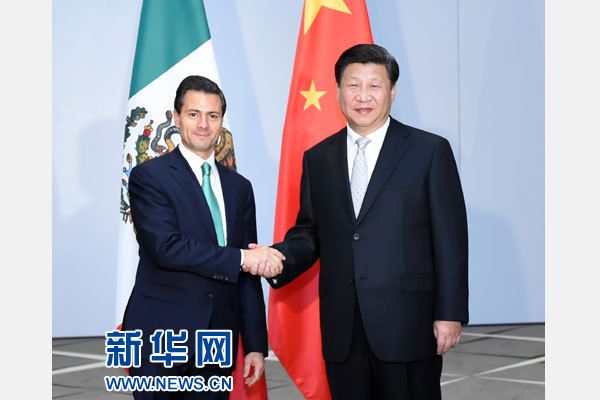 11月16日，國(guó)家主席習(xí)近平在土耳其安塔利亞會(huì)見(jiàn)墨西哥總統(tǒng)培尼亞。 新華社記者張鐸攝